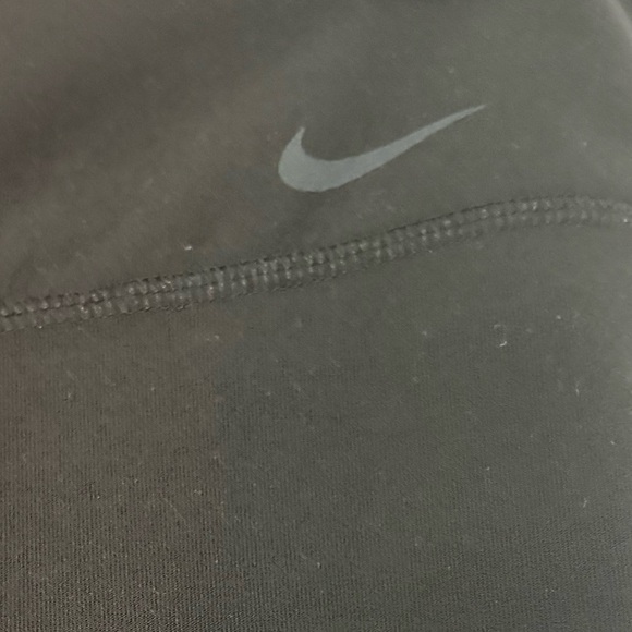 Nike Black Dri-FIT Capri Pants - Picture 2 of 5